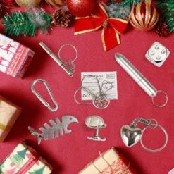 Christmas Party Table Favors (Red Green Plaid), 8 Pack 14 Christmas Party Table Favors (Red Green Plaid), 8 Pack -Xmas Supplies Shop 13964 6a