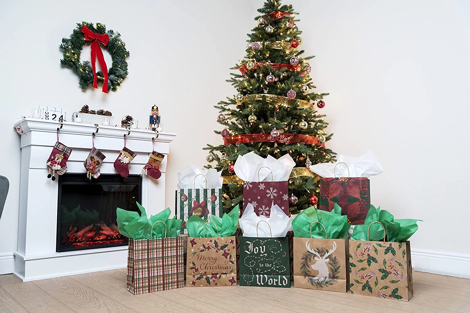 Large Pack Christmas Kraft Paper Bags With 8 Generic Vintage Drawstring, 24 Pcs 9 Large Pack Christmas Kraft Paper Bags With 8 Generic Vintage Drawstring, 24 Pcs - Image 7