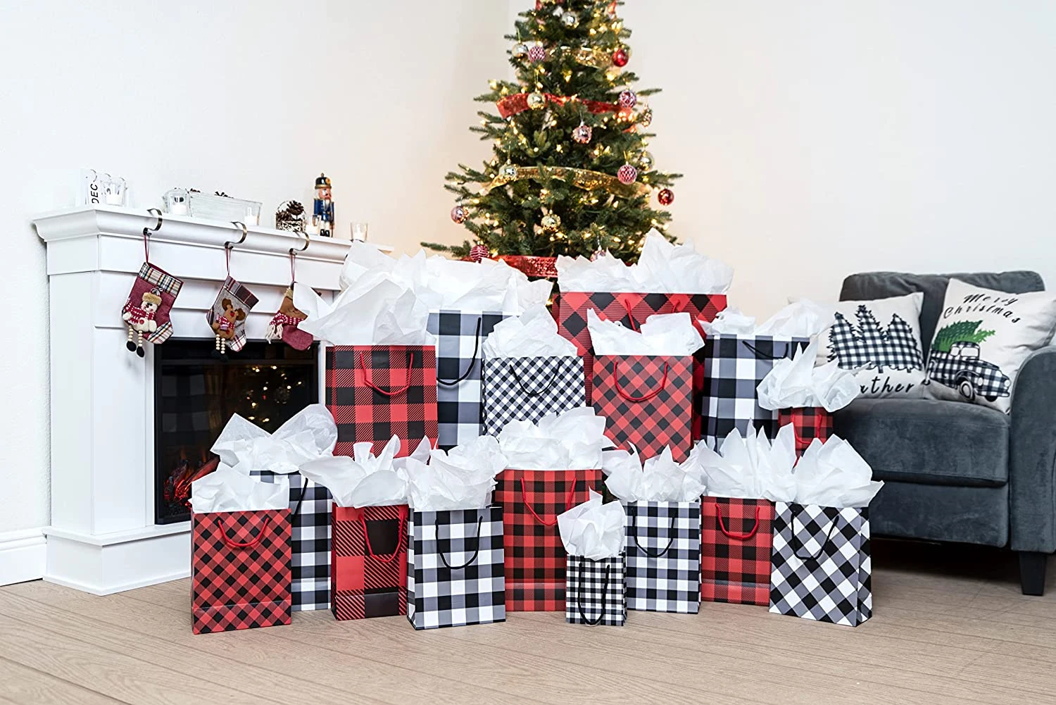 Christmas Red & Black Plaid Bag, 32 Pcs 8 Christmas Red & Black Plaid Bag, 32 Pcs - Image 6