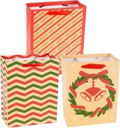 Christmas Assorted Gift Bags, 18 Pack -Xmas Supplies Shop 81IIVBOo3IL. AC SL1500