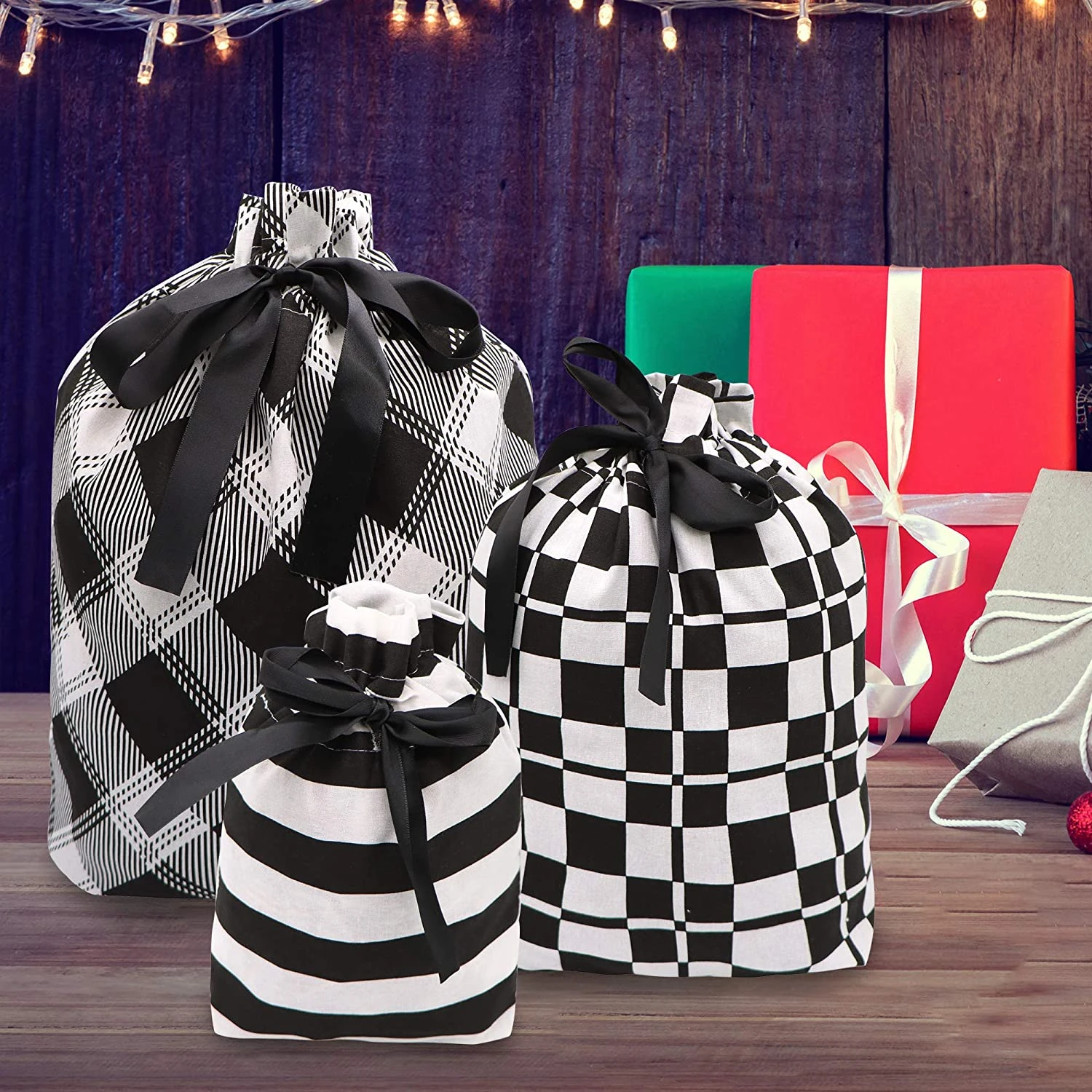 Christmas Fabric Gift Bags In Black Elegant Color 4 Christmas Fabric Gift Bags In Black Elegant Color - Image 2