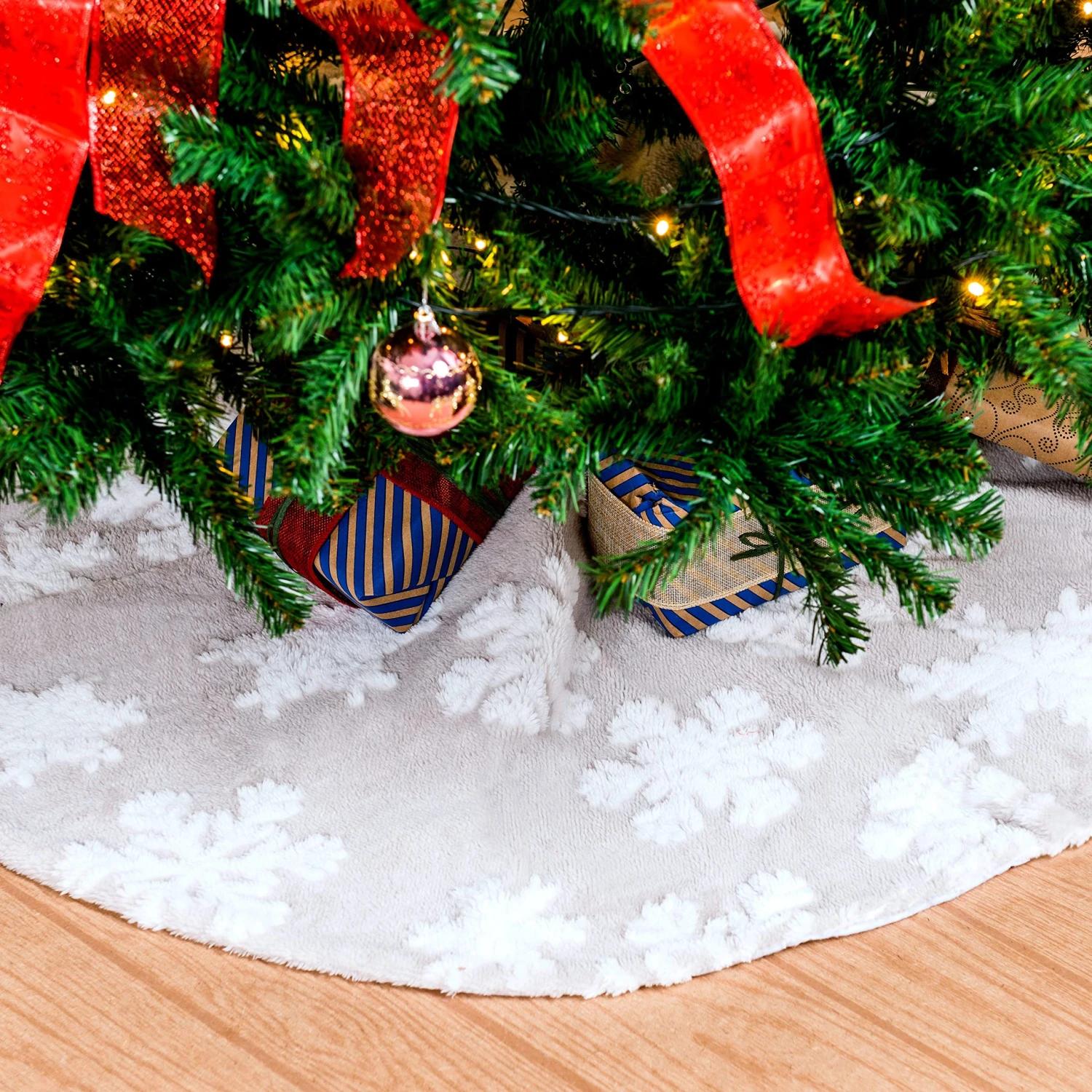 48'' Christmas Jacquard Cashmere Snow Flake Tree Skirt 4 48'' Christmas Jacquard Cashmere Snow Flake Tree Skirt - Image 2