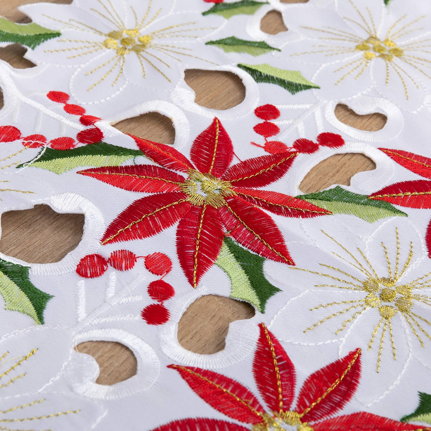 Christmas Flower Table Runner 6 Christmas Flower Table Runner - Image 4