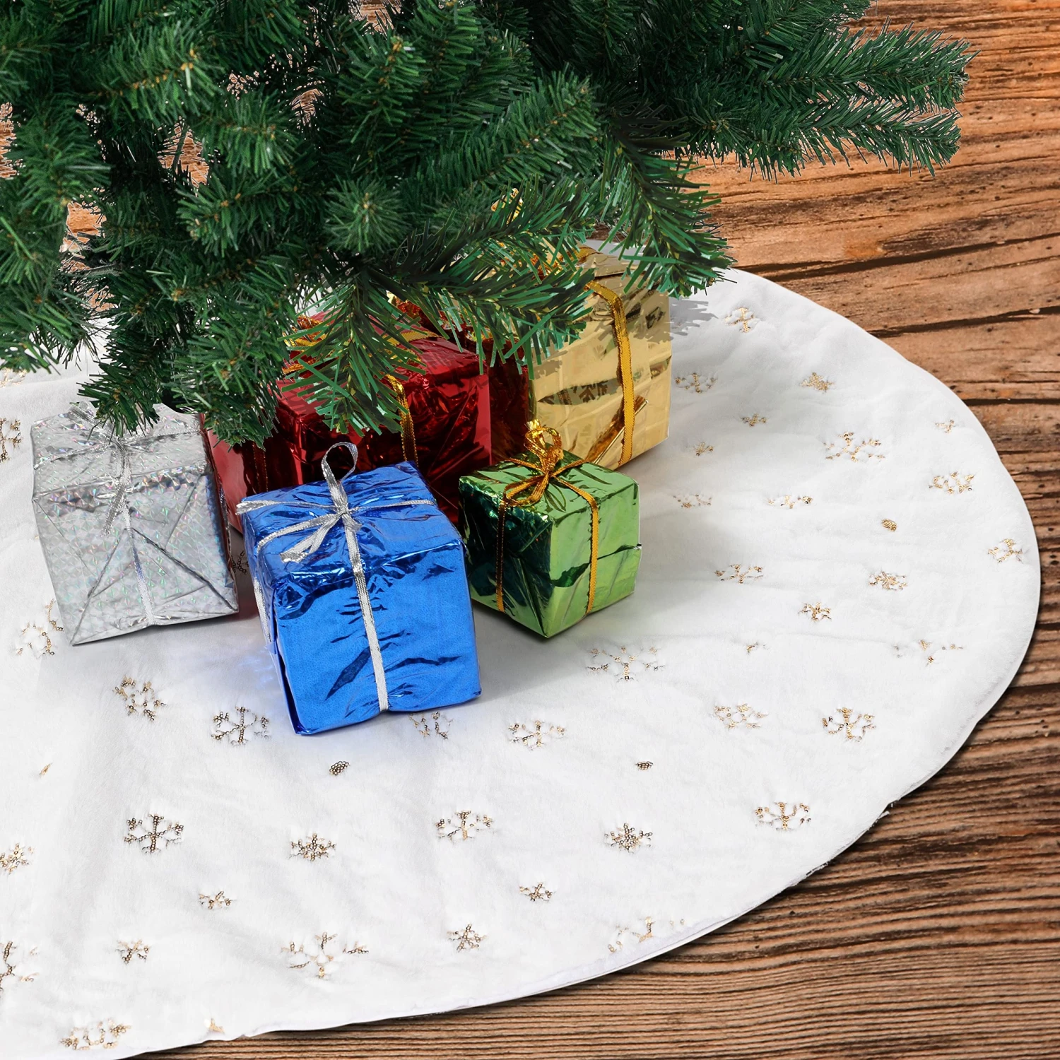 Christmas Sequin Tree Skirt, 48 Inches 9 Christmas Sequin Tree Skirt, 48 Inches - Image 7