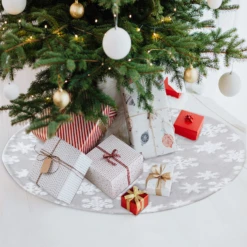 48'' Christmas Jacquard Cashmere Snow Flake Tree Skirt 17 48'' Christmas Jacquard Cashmere Snow Flake Tree Skirt -Xmas Supplies Shop image 8 c3381880 f5d5 4948 ad52 c6e70a5480c5