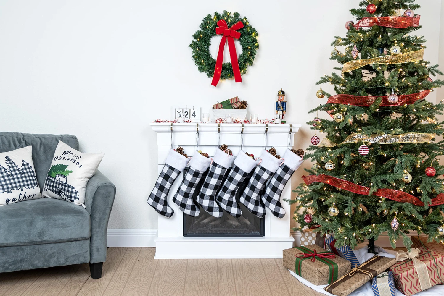 18in White Black Christmas Stockings, 6 Pack 11 18in White Black Christmas Stockings, 6 Pack - Image 9